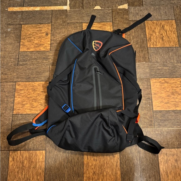 Puma Speedcat F1 Backpack New Balance 9060 Adidas Samba Nike Dunk